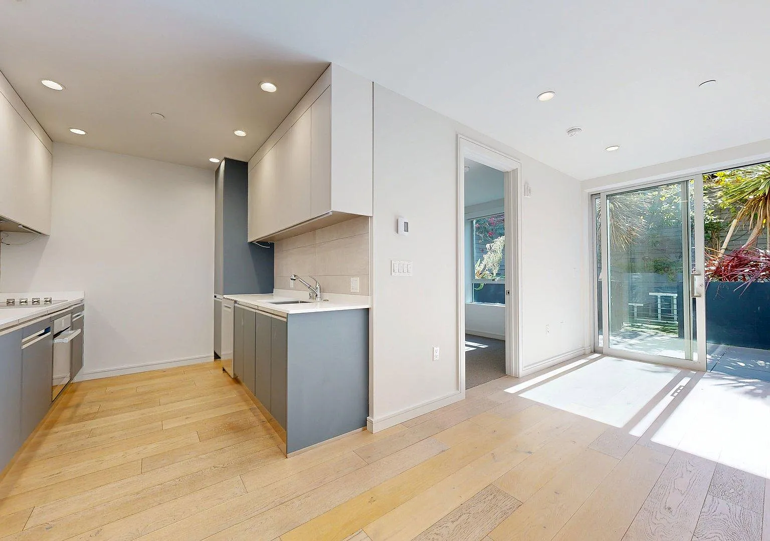 606 Capp Street #105 — Photo 3
