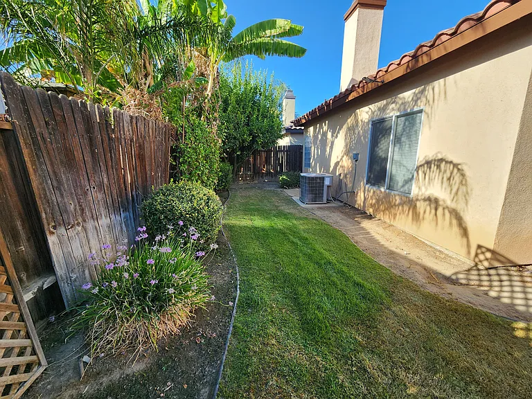 307 Villa Elegante Dr — Photo 14
