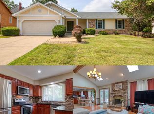 135 Hunters Pointe Dr, Saint Charles, MO