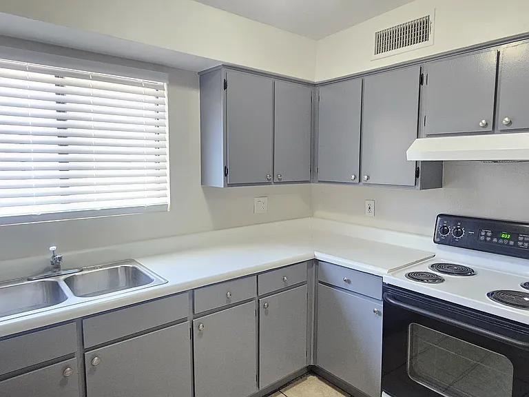 5735 S Morris Blvd #A — Photo 1