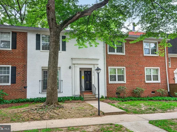 2812 S Wakefield St #D, Arlington, VA 22206