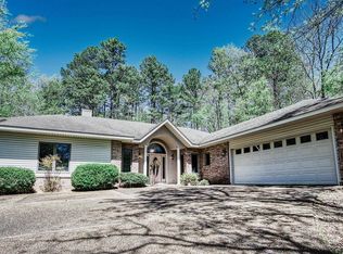 11 Campeon Way, Hot Springs Village, AR 71909