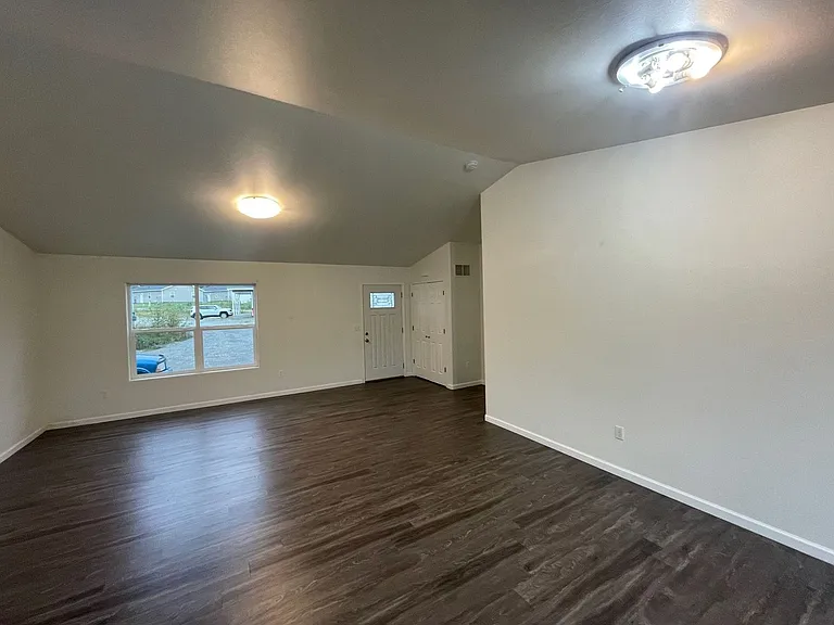 4733-4739 W Adirondack Cir — Photo 3