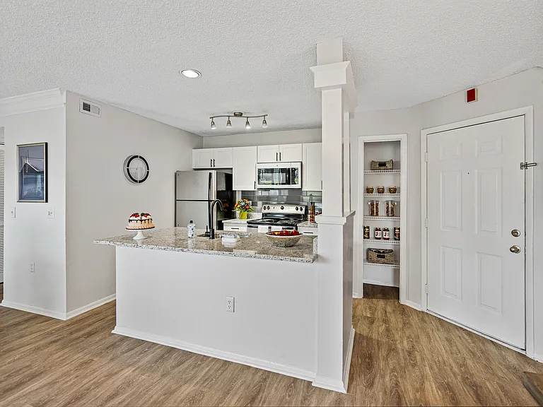 The Park at Portofino Apartments — Photo 6