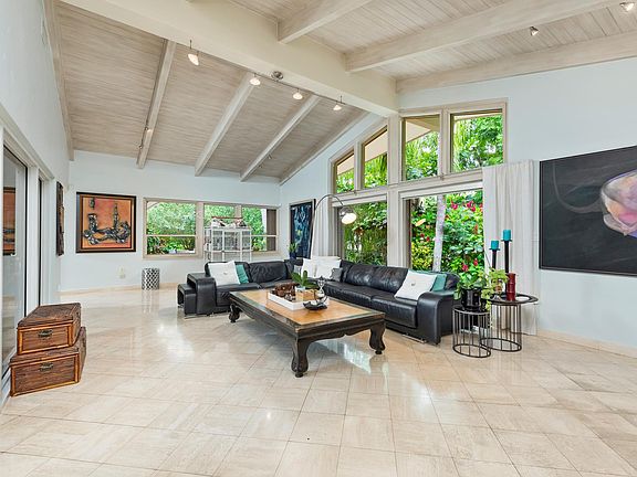3rd image of 8010 Los Pinos Blvd
