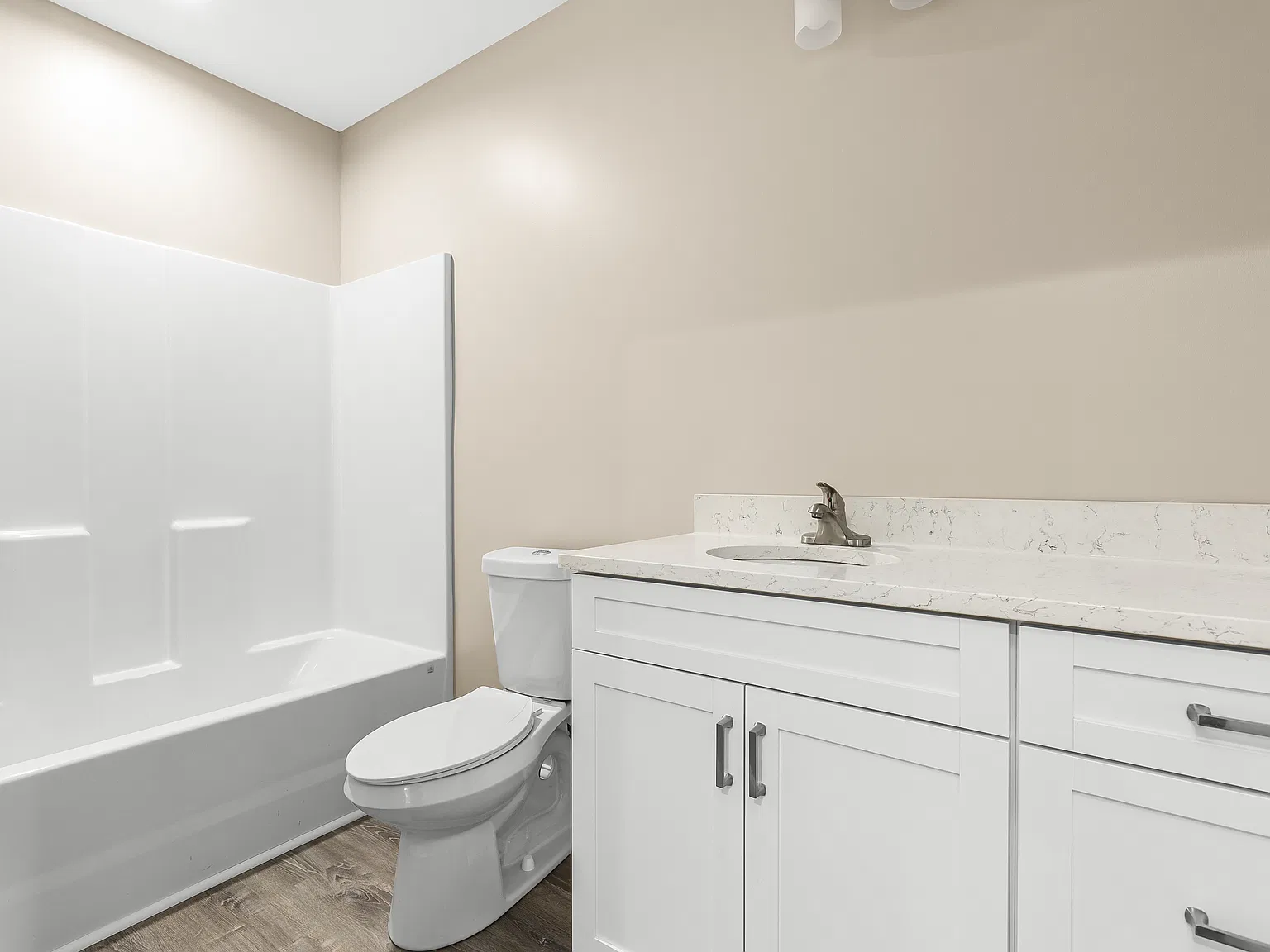2 bed, 1160 sqft, $2,800 — Photo 3