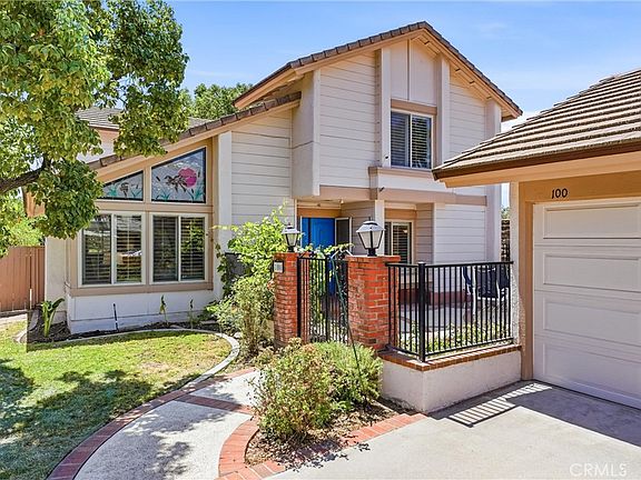 3rd image of 100 Acorn Cir