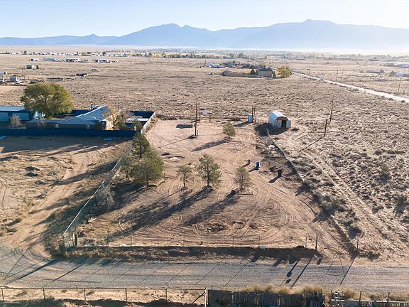 2nd image of 6 Silver Sage Dr