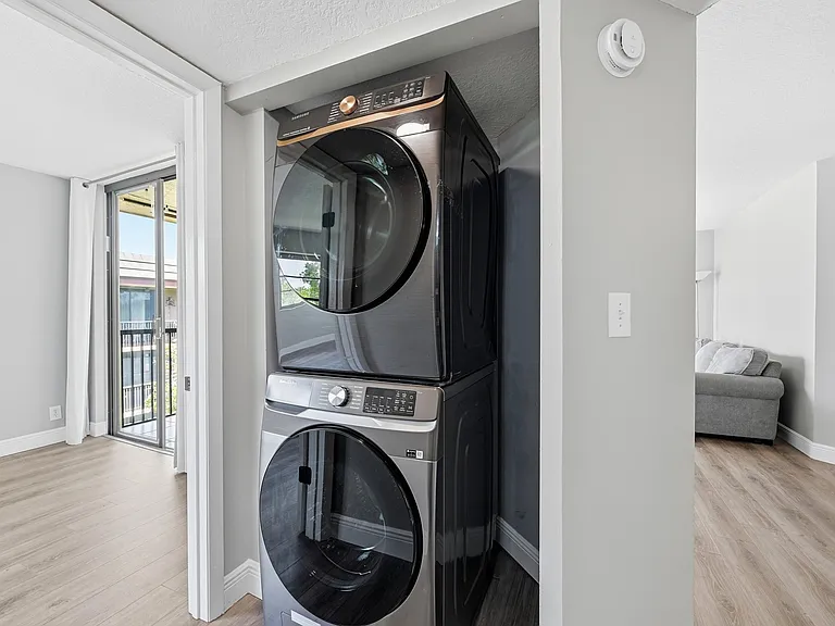 10401 W Broward Blvd #401 — Photo 22
