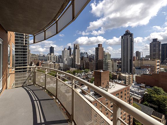 4th image of 205 E 59th St #1801