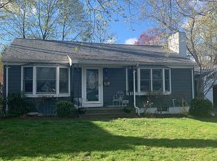 95 Naushon Ave, Warwick, RI 02888