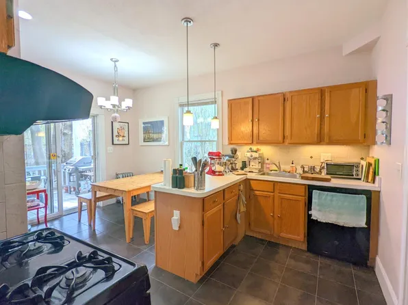 392 Washington St, Somerville, MA