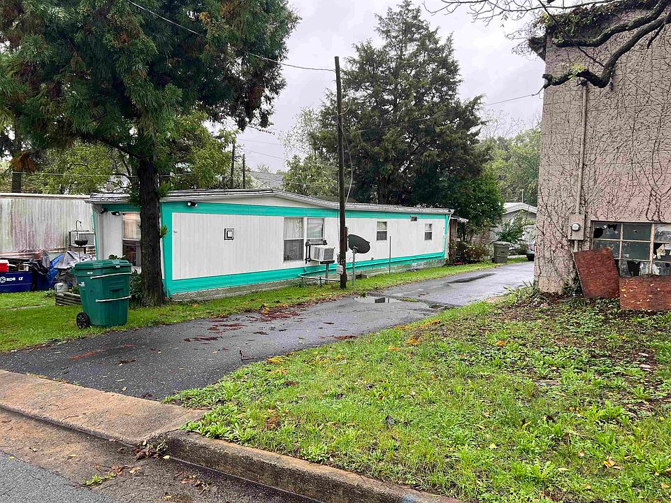 2nd image of 300 S Linden Ave