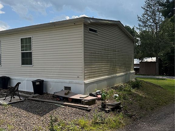 2nd image of 284 Chase Rd
