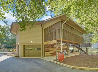 226 Greenleaf Dr, Lavonia, GA 30553