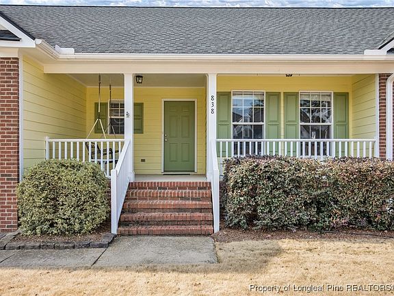 3rd image of 838 Connaly Dr