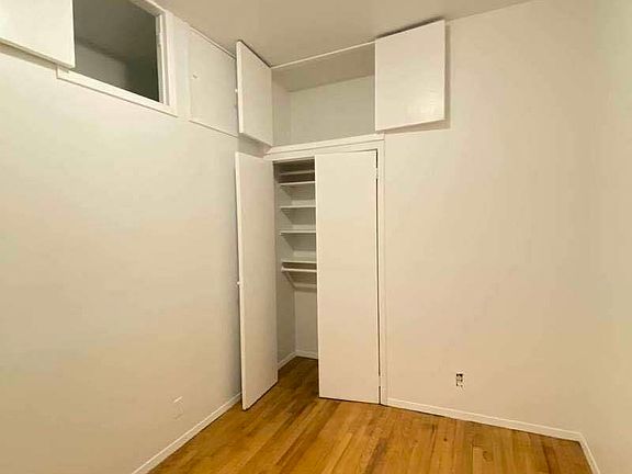 4th image of 515 W 46th St #44