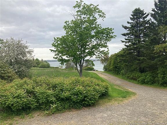 2nd image of 798 North Rd