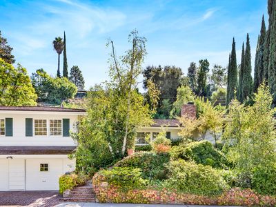 15420 Hamner Dr, Los Angeles, CA, 90077