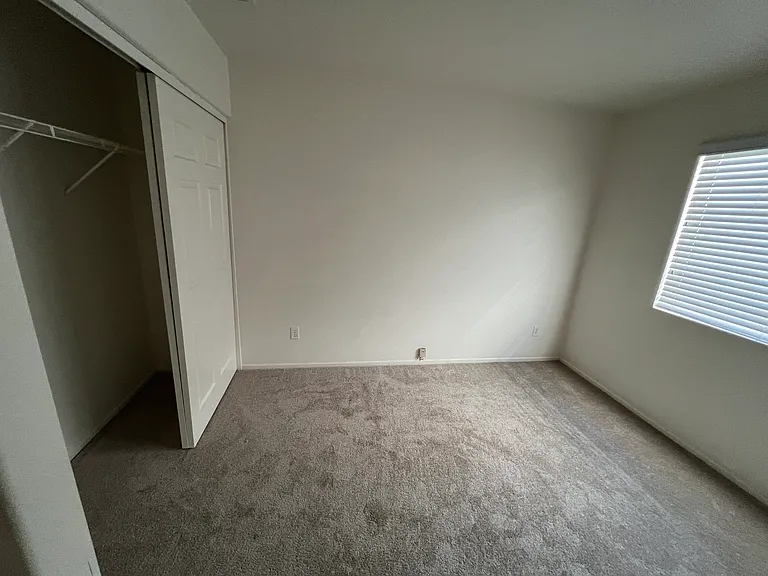 4323 Exmoor Ct — Photo 6