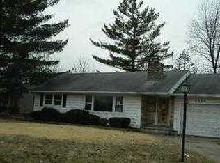 2526 Fairfax Rd, Lansing, MI 48910