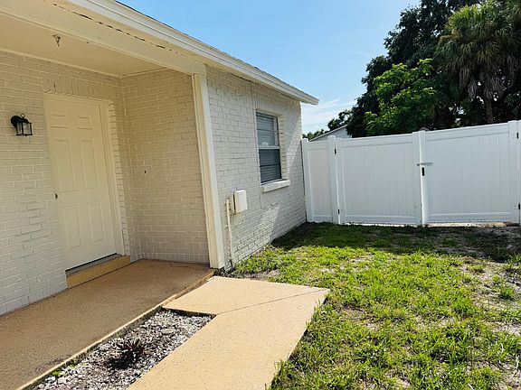 3rd image of 6333 S Macdill Ave APT B