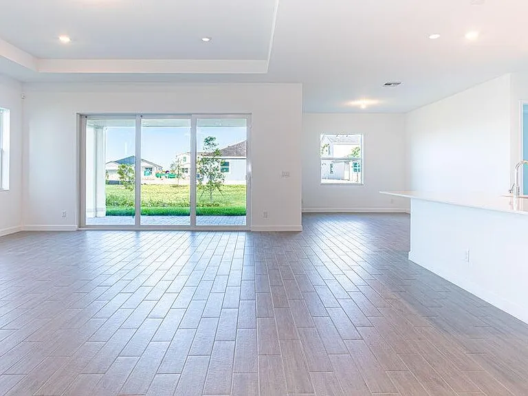 1132 Haywagon Trl — Photo 5