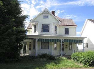 40 Deforest Ave, Fairchance, PA 15436