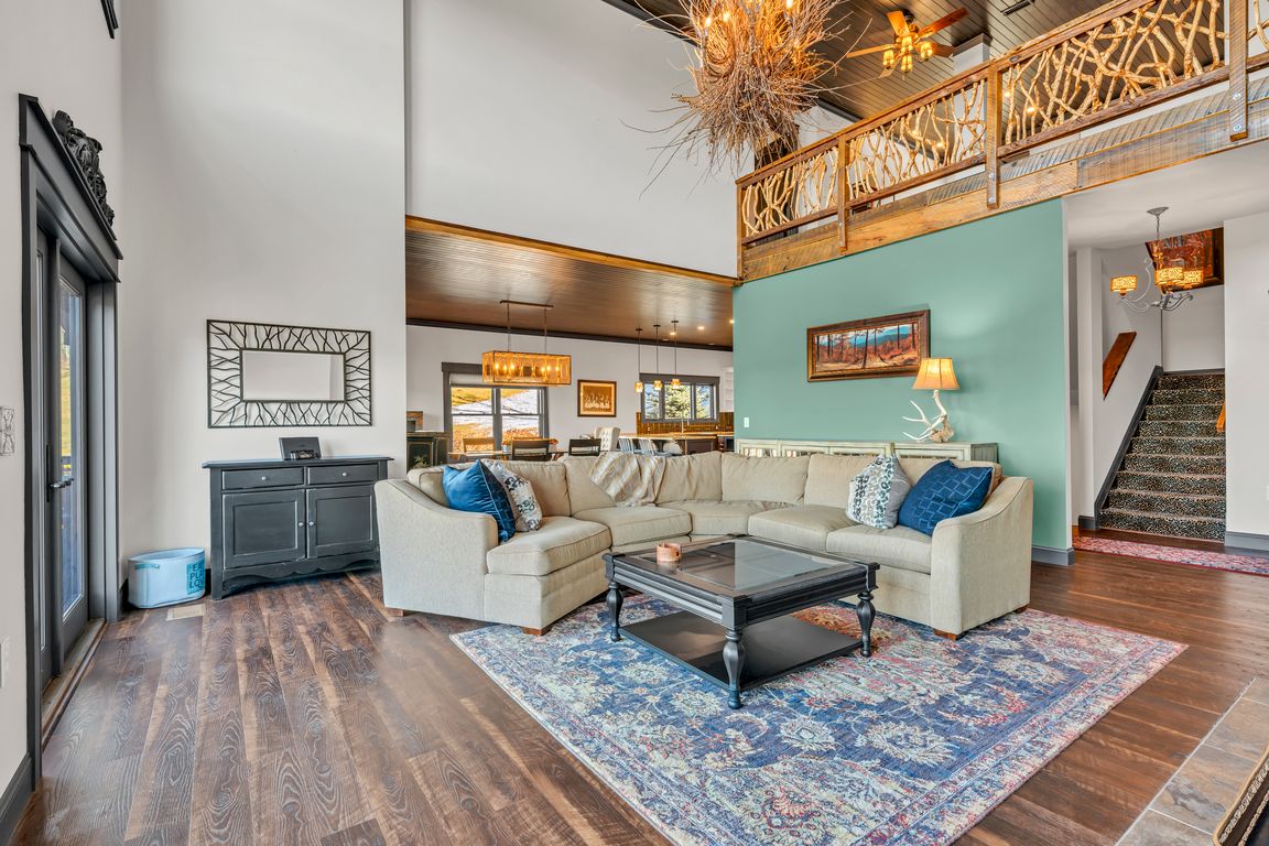 next background image