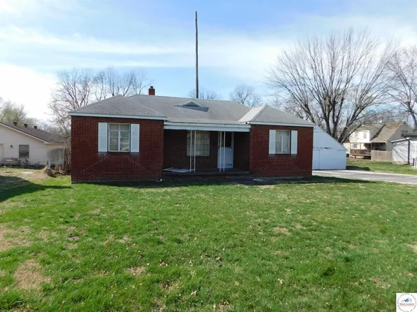 1105 S Main St, Clinton, MO 64735