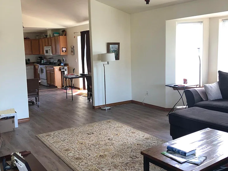 202 W 26th Ave — Photo 3