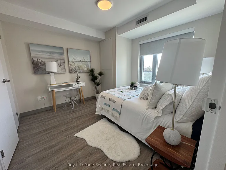 1015 Innisfil Beach Rd #511 — Photo 11