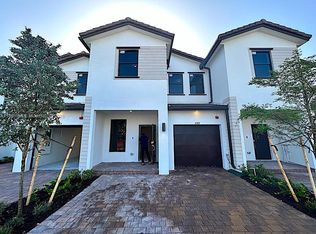 229 SW 159th Way #229, Hollywood, FL 33027