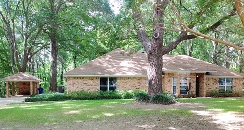 2nd image of 202 Leisure Ln