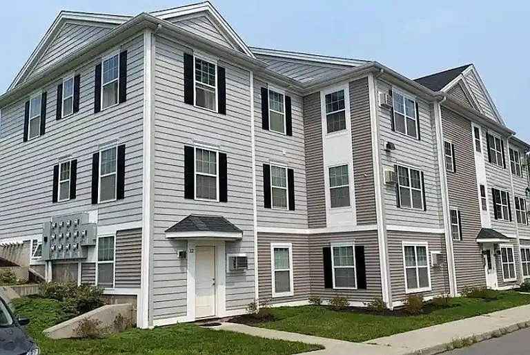 Ward Street Apartments — Photo 1