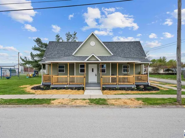 920 S 3rd St, Dugger, IN 47848