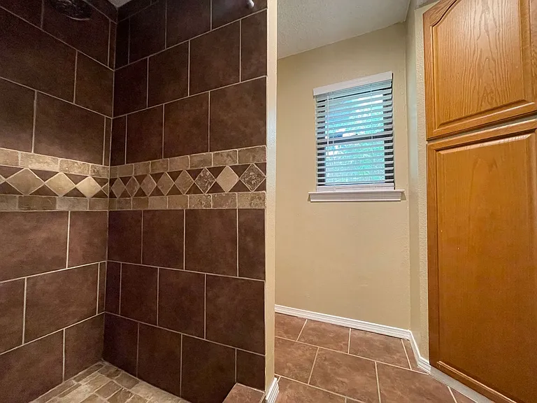 2917 Elsinor Dr — Photo 15