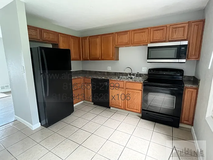 10731 Cambridge Ave — Photo 9
