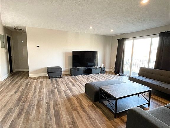 5th image of 502 Oak St APT 12