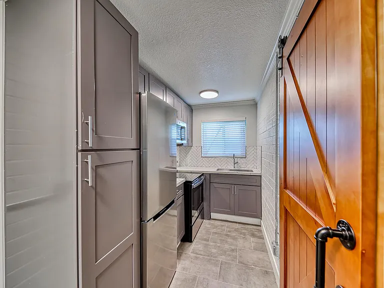310 S Maryland Pkwy #1 — Photo 5