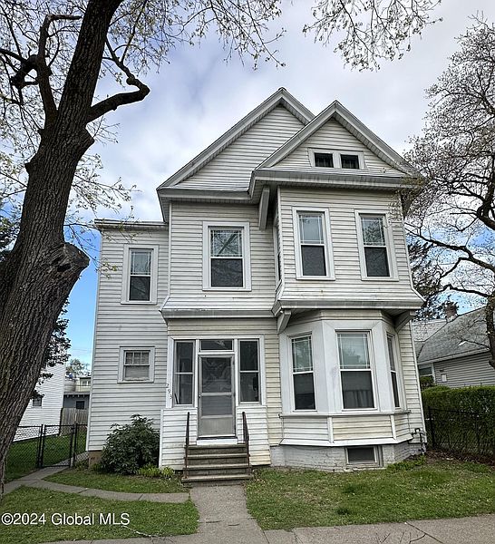 2nd image of 293 5th Avenue