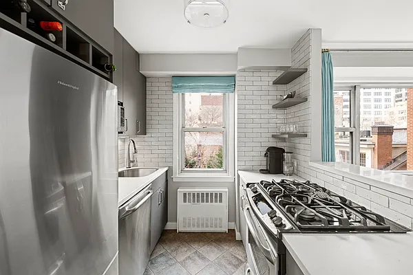 Sold by SERHANT. | media 4