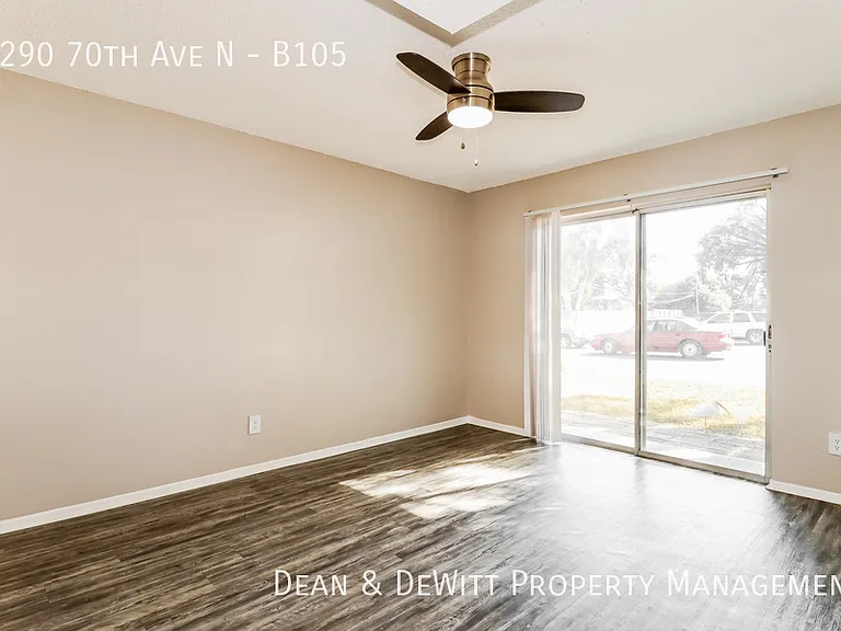 White Lake Apartments — Photo 16