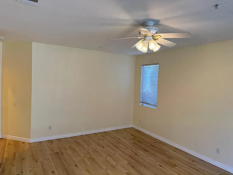 14975 Mount Wilson Ln — Photo 29