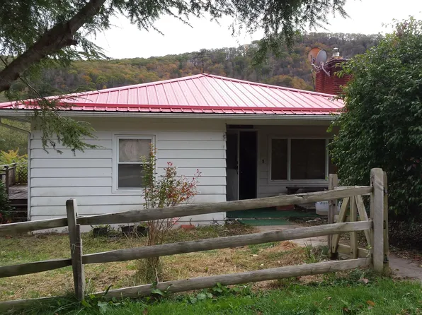 40 Pinecrest Dr, Durbin, WV 26264