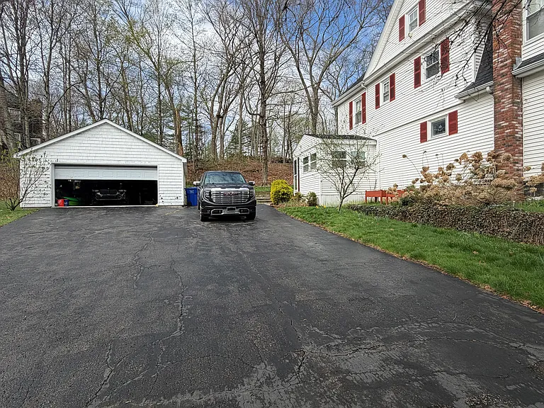 17 Daniels St — Photo 2