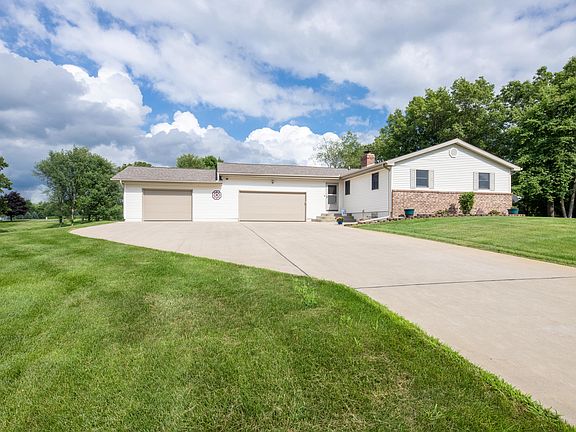 5th image of 149 Sweetheart Ln