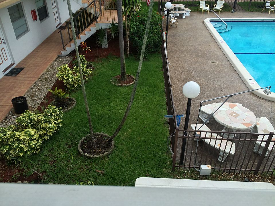 2nd image of 2240 Johnson St APT 205