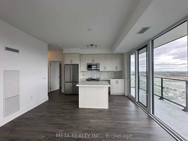 105 Oneida Cres #2710 — Photo 2