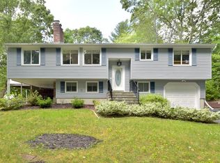 22 Oak St, Ashland, MA 01721